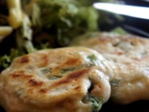 フライパンで簡単、鮭と菜の花のパンケーク・サレ